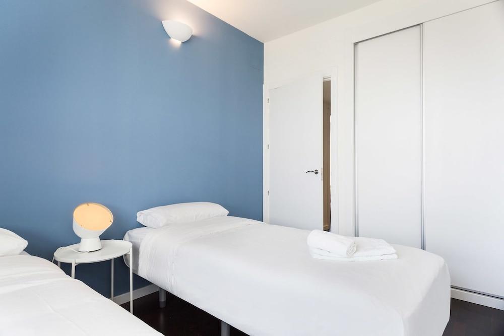 Olala Port Forum Apartments Sant Adrià de Besòs Eksteriør billede