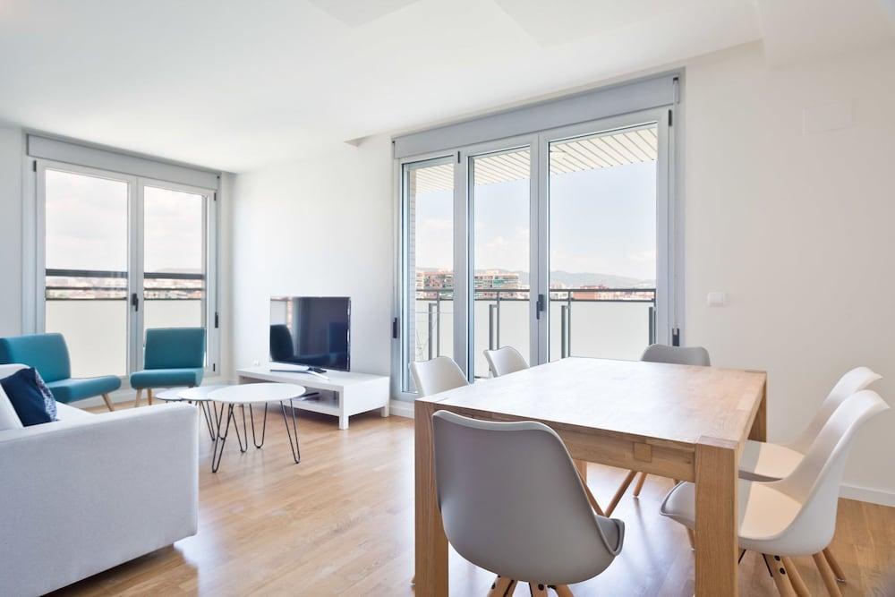 Olala Port Forum Apartments Sant Adrià de Besòs Eksteriør billede