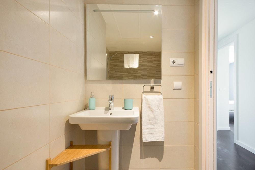Olala Port Forum Apartments Sant Adrià de Besòs Eksteriør billede
