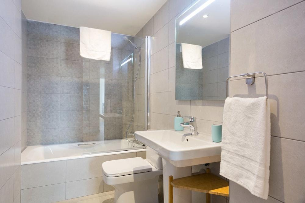 Olala Port Forum Apartments Sant Adrià de Besòs Eksteriør billede